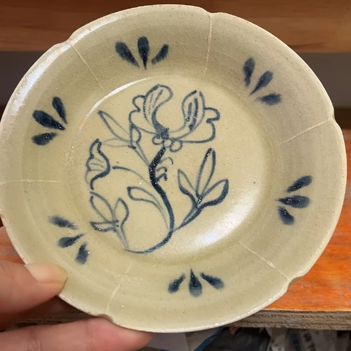 小***刘茶盏一个青花的小盘子