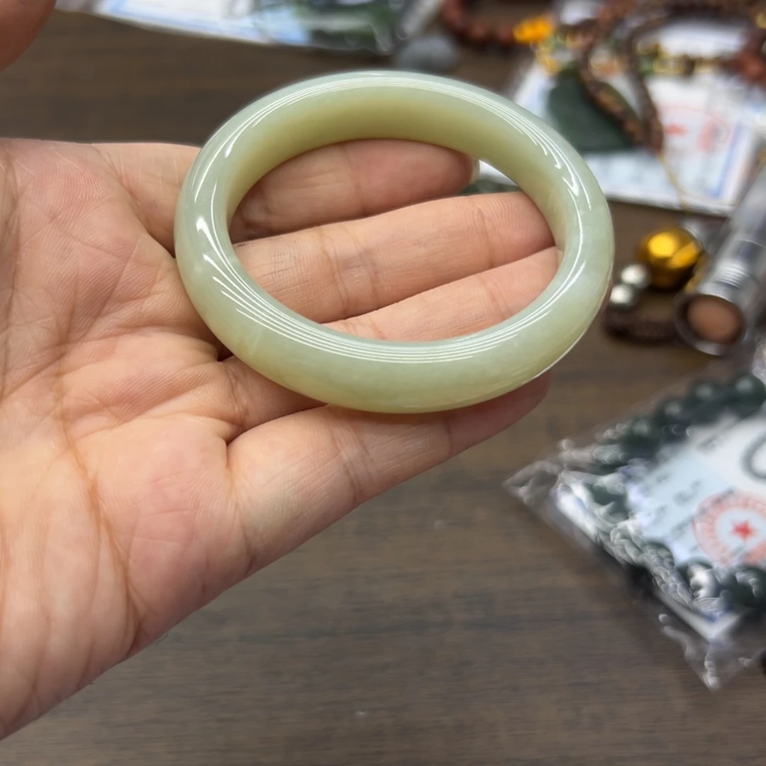 和田玉手镯未镶嵌51.7圈围447