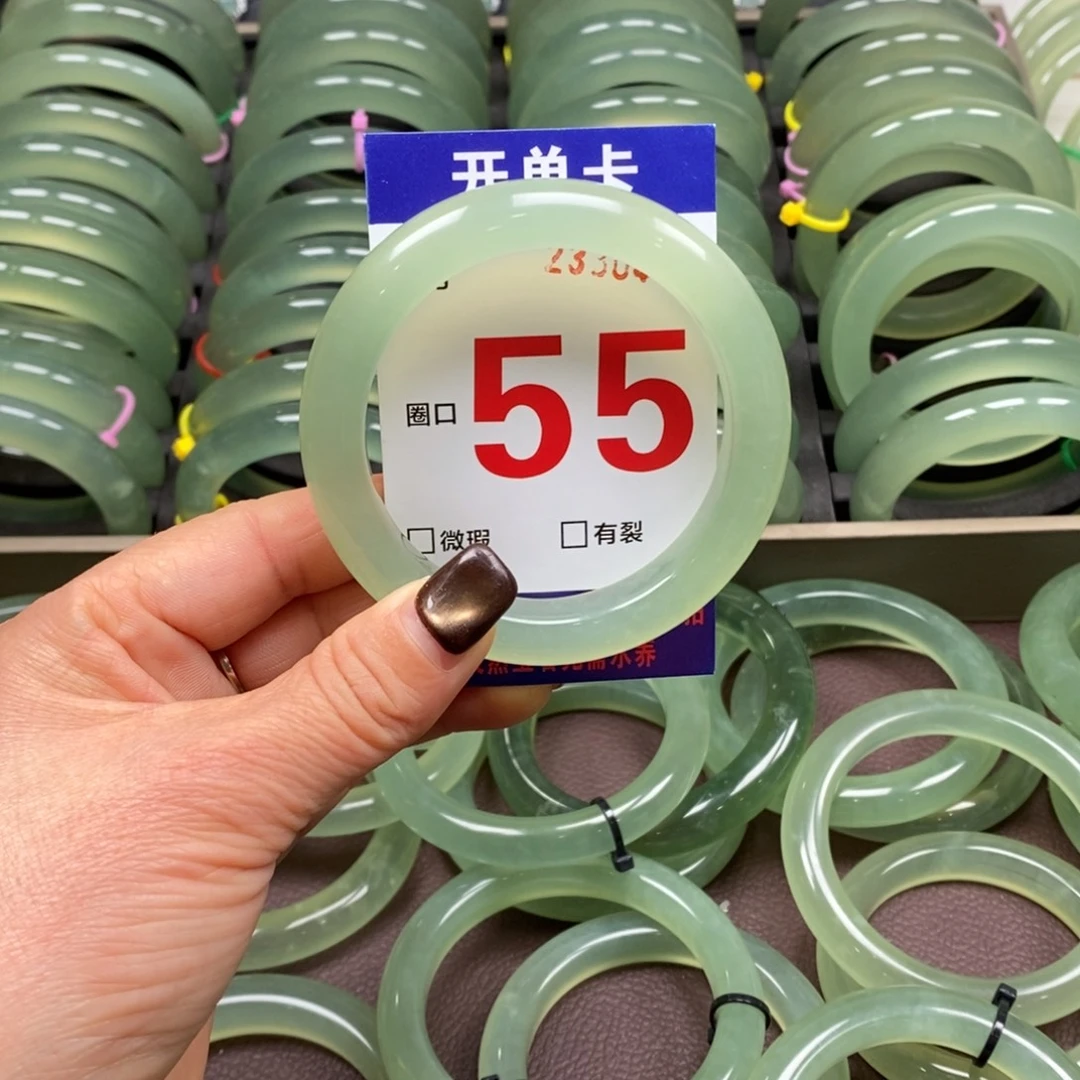 @***活蛇纹石玉未镶嵌手镯