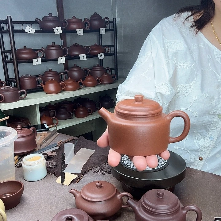 用***3紫砂茶壶红降坡德中220cc半手