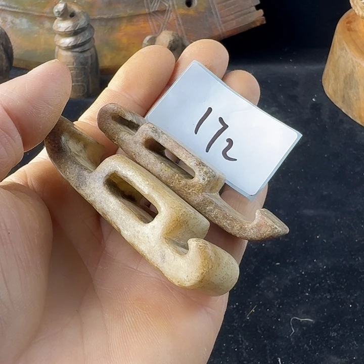 唐***令和田玉未镶嵌颈饰