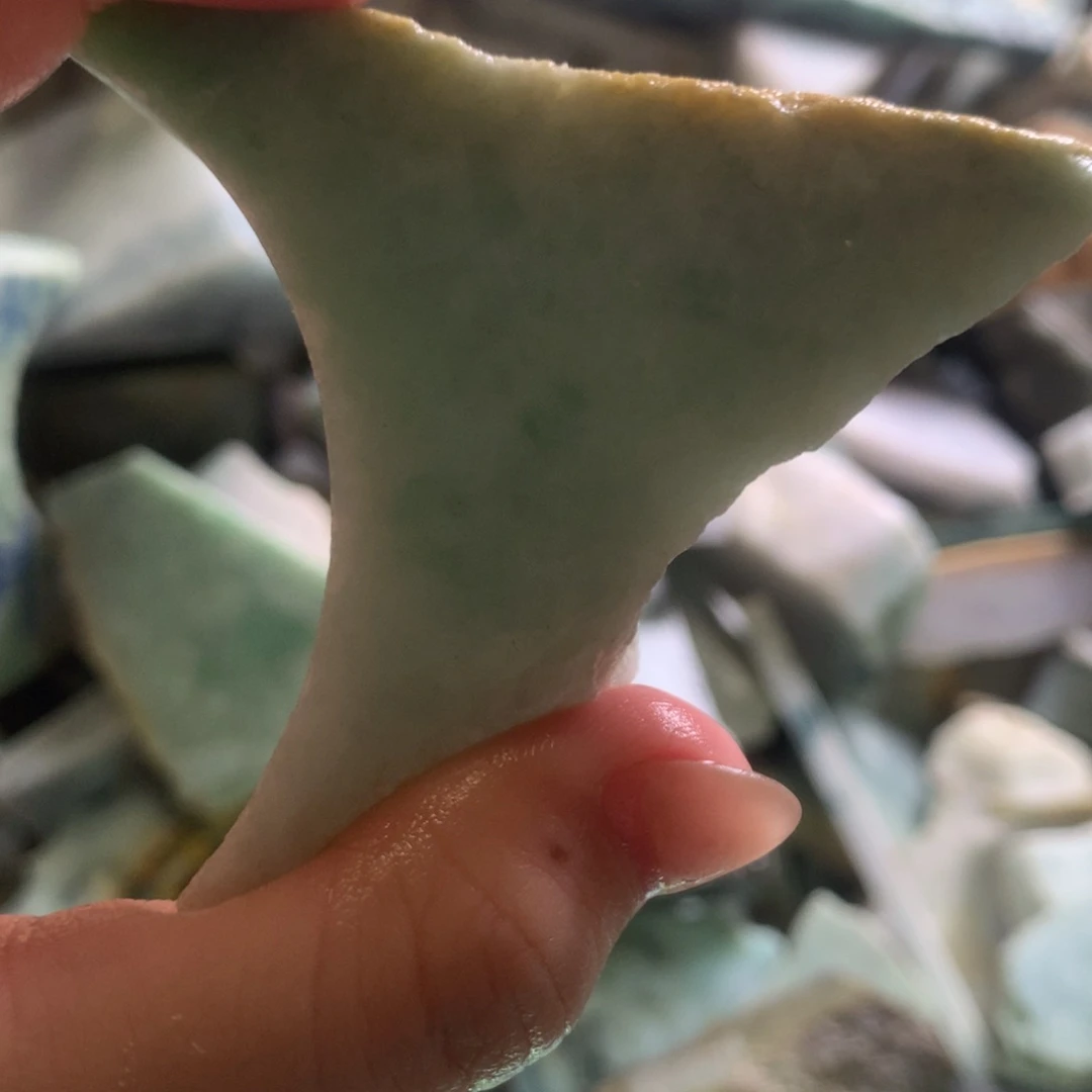 翡翠颈饰未镶嵌缅甸翡翠