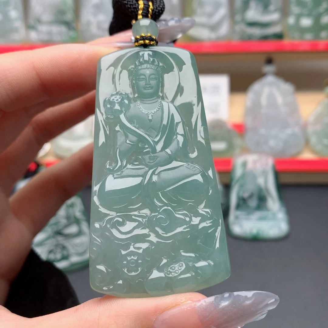 颈饰未镶嵌翡翠观音