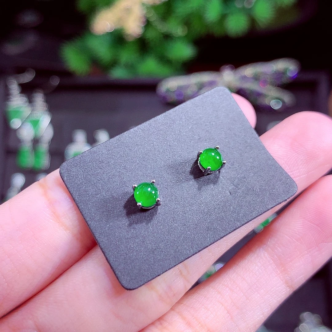 颈饰未镶嵌翡翠天然