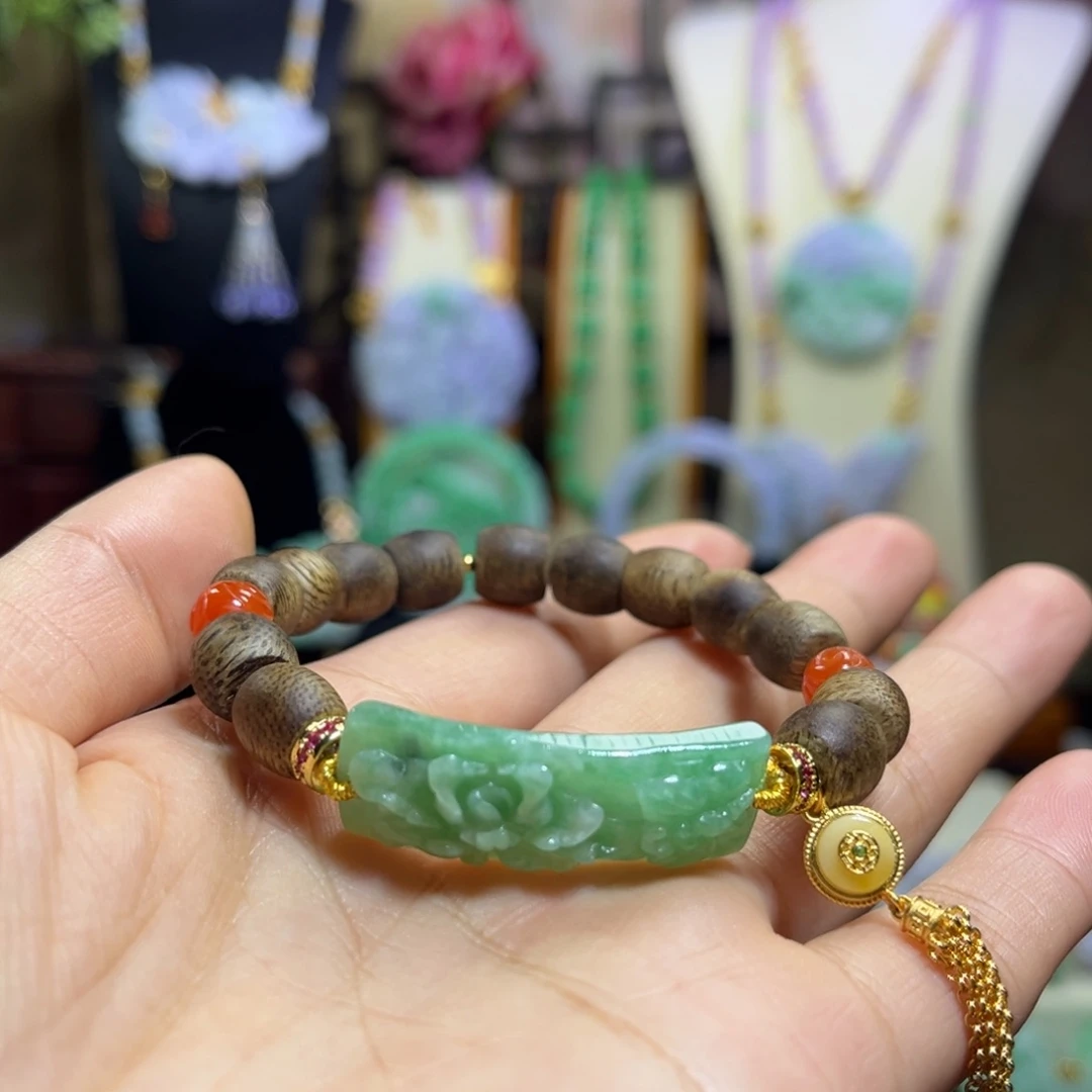 翡翠未镶嵌颈饰天然翡翠