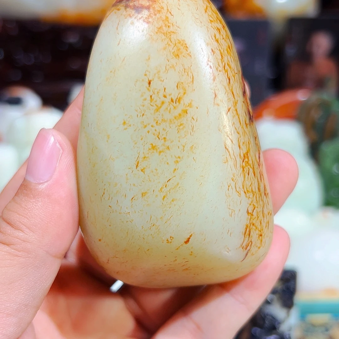 颈饰未镶嵌透闪石质玉