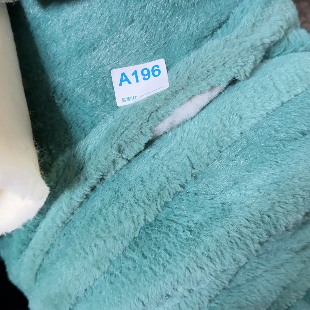 绿色兔毛加棉15元3米196