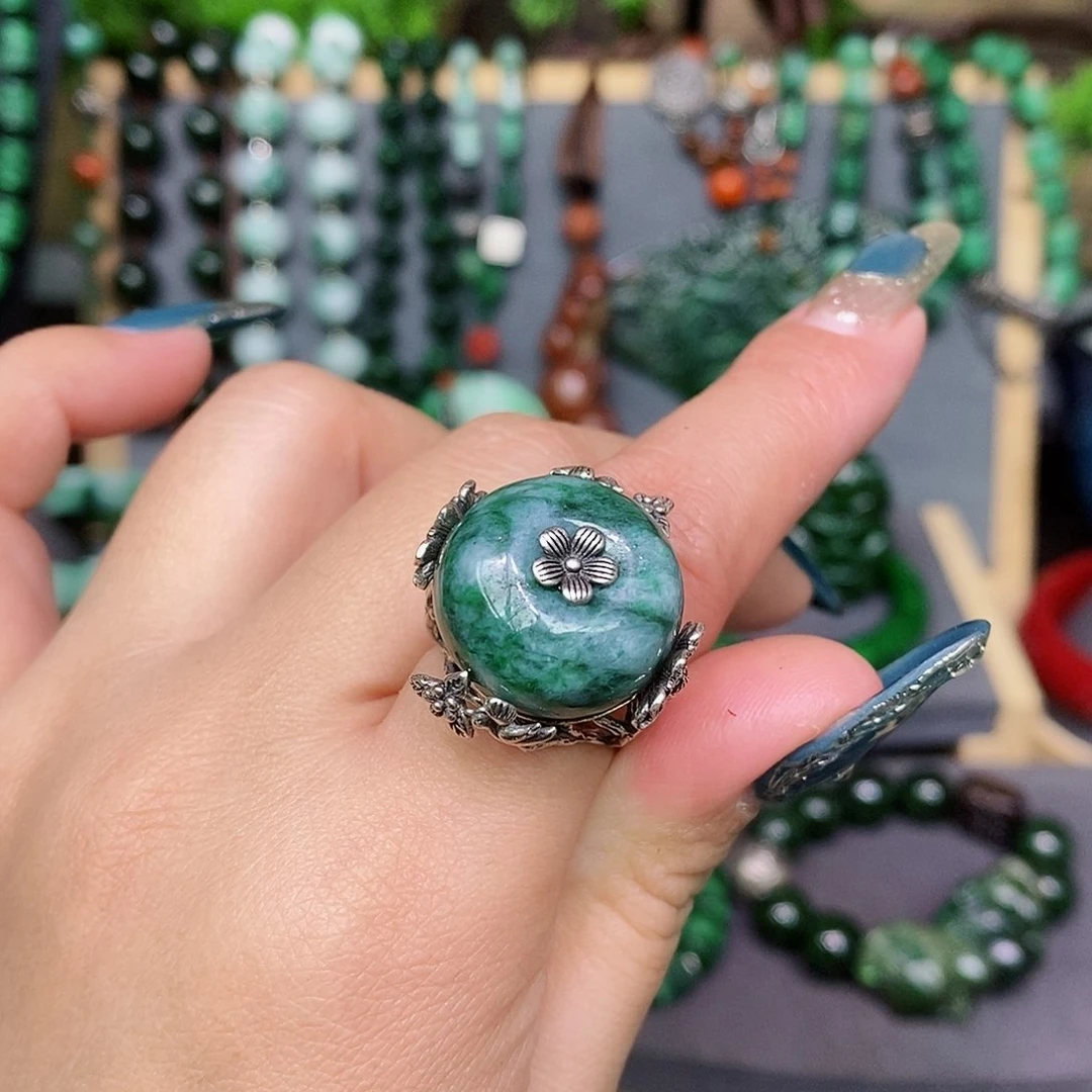翡翠戒指银S925镶嵌张*鲁漂亮美眉