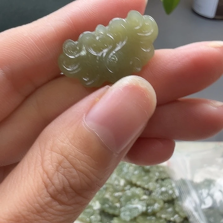 和田玉未镶嵌颈饰004
