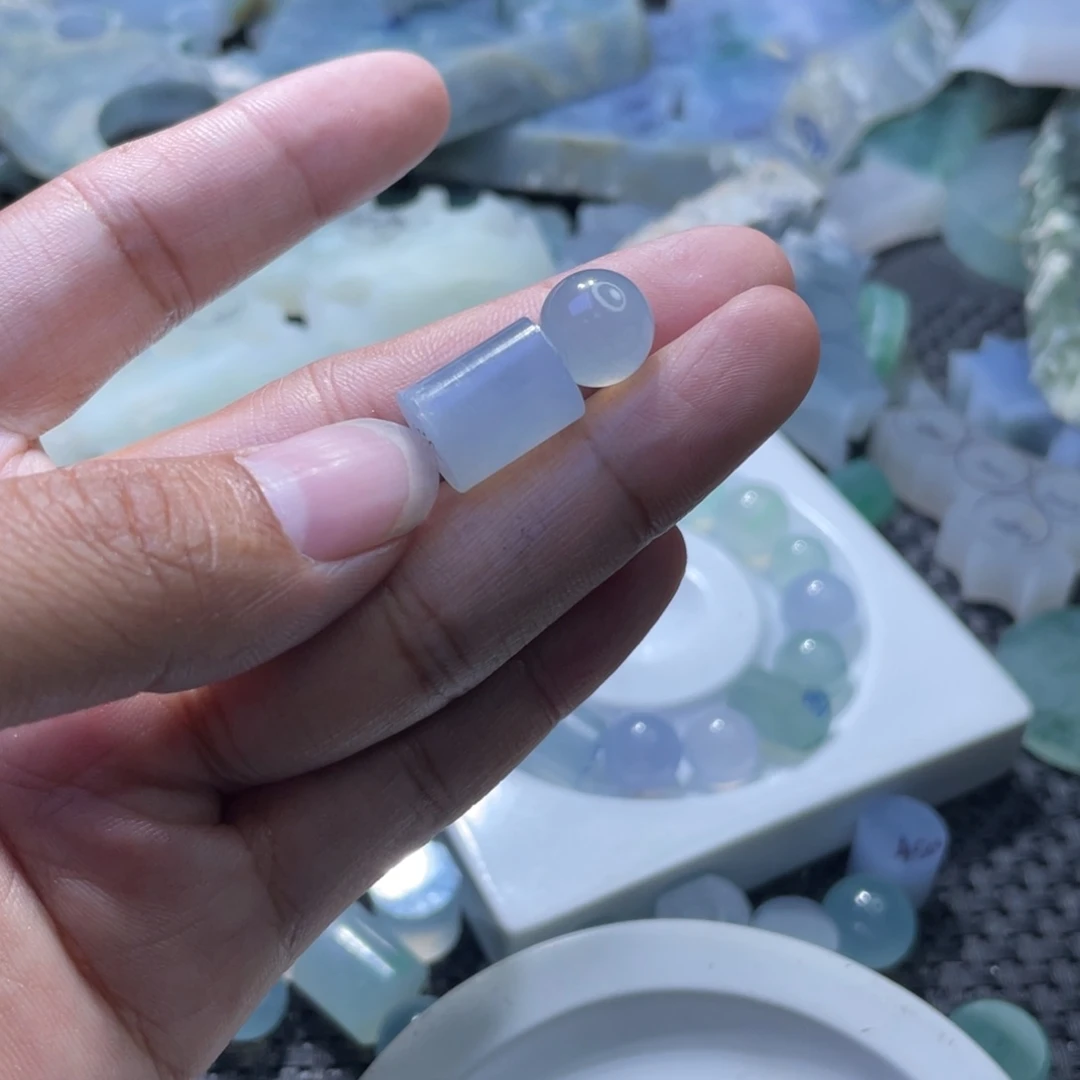 定制翡翠未镶嵌是**吖翡翠