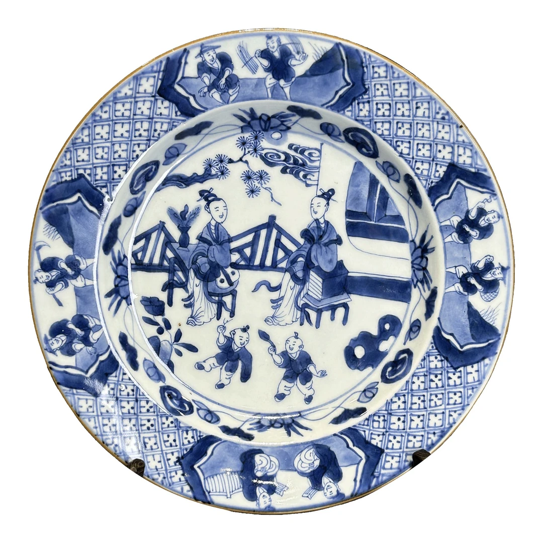 26110504x青花仕女婴戏纹盘