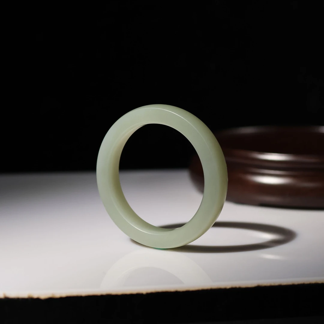 【且花溪】和田玉*手镯*未镶嵌*新疆且末料   .