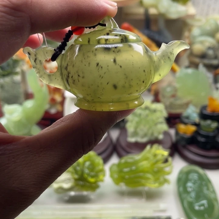 蛇纹石玉未镶嵌四大名玉手把