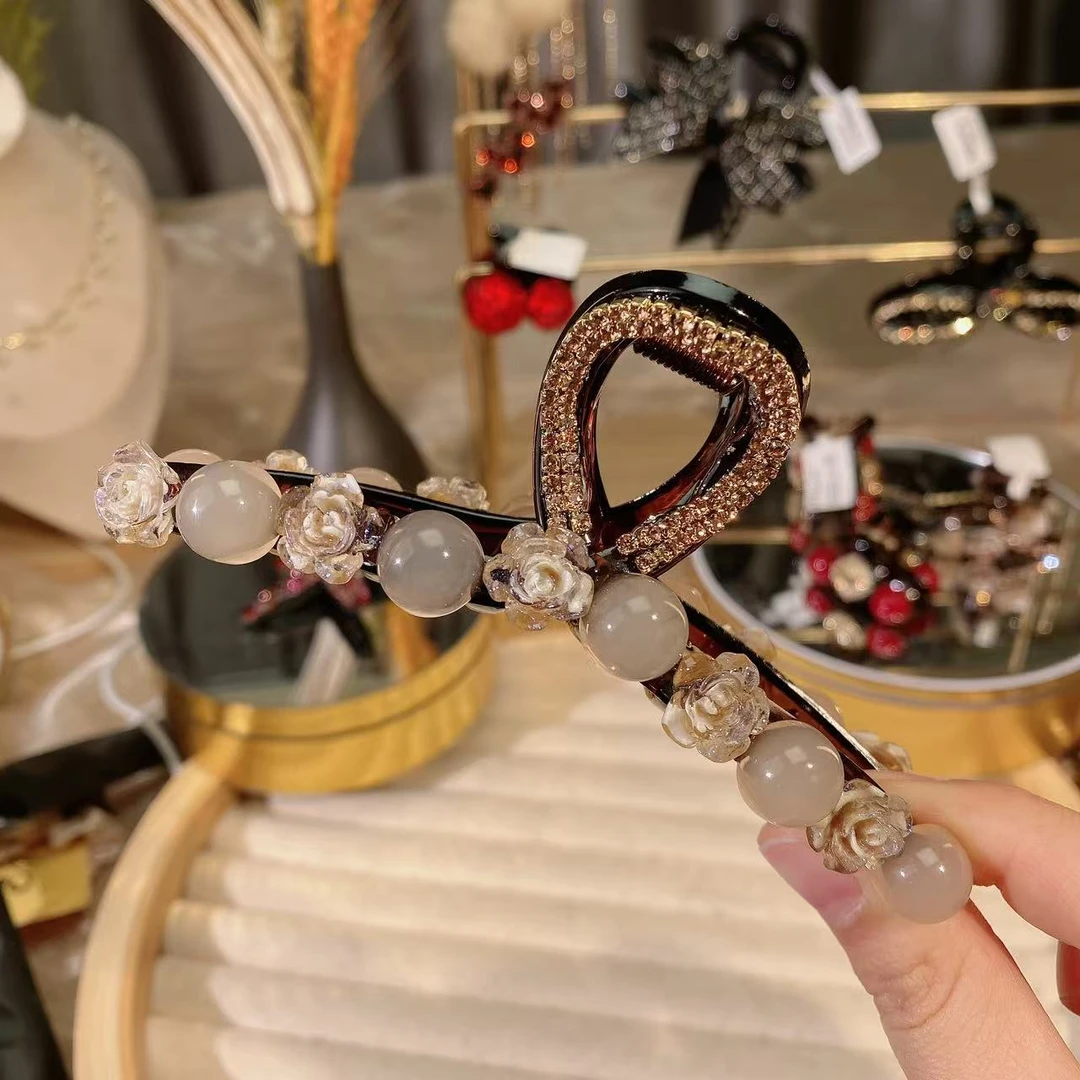 M1630法式新款珠珠花花2025版莫奈花园百搭气质高贵女王风抓夹