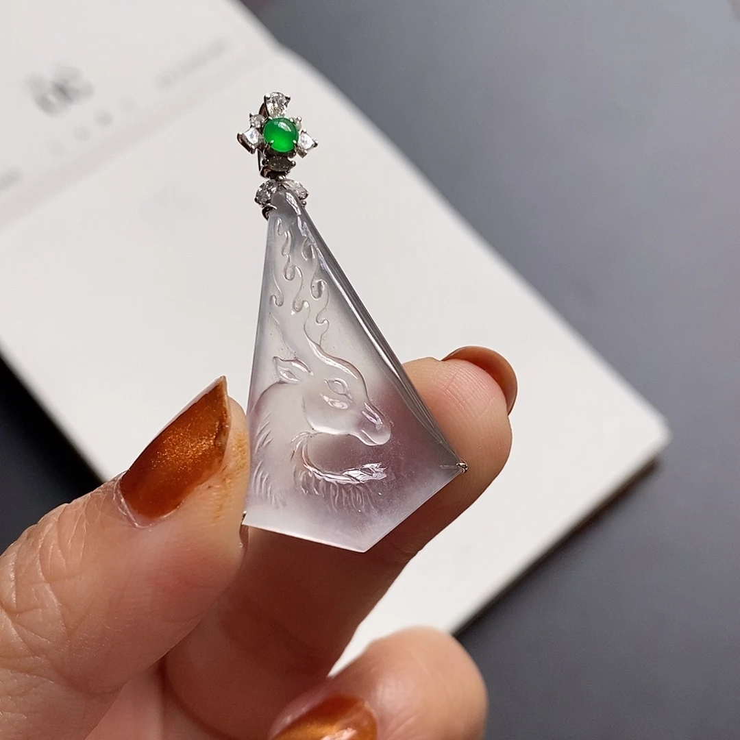 翡翠颈饰18K金镶嵌一刀切冰鹿 一路有你