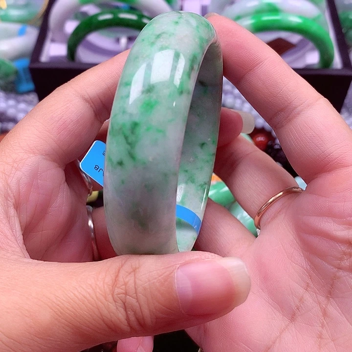 翡翠未镶嵌手镯翡翠