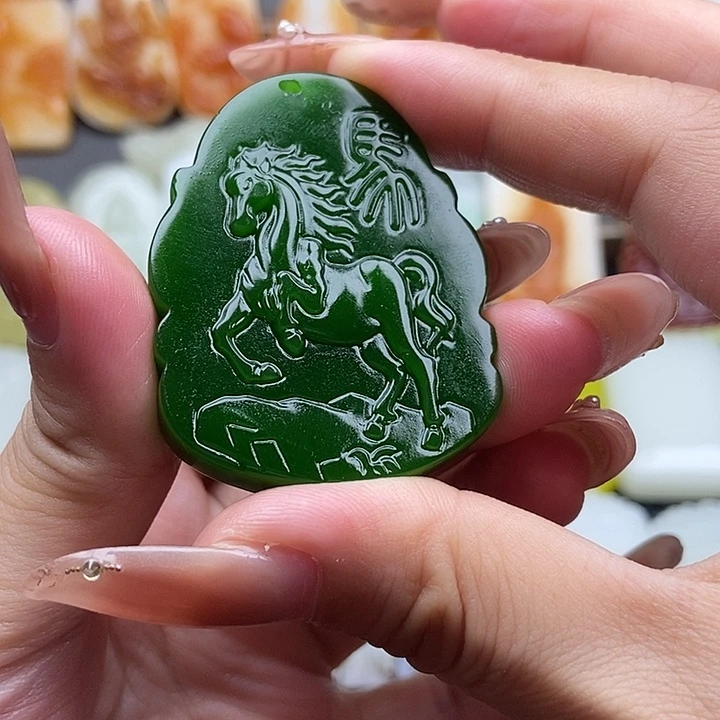 颈饰未镶嵌和田玉