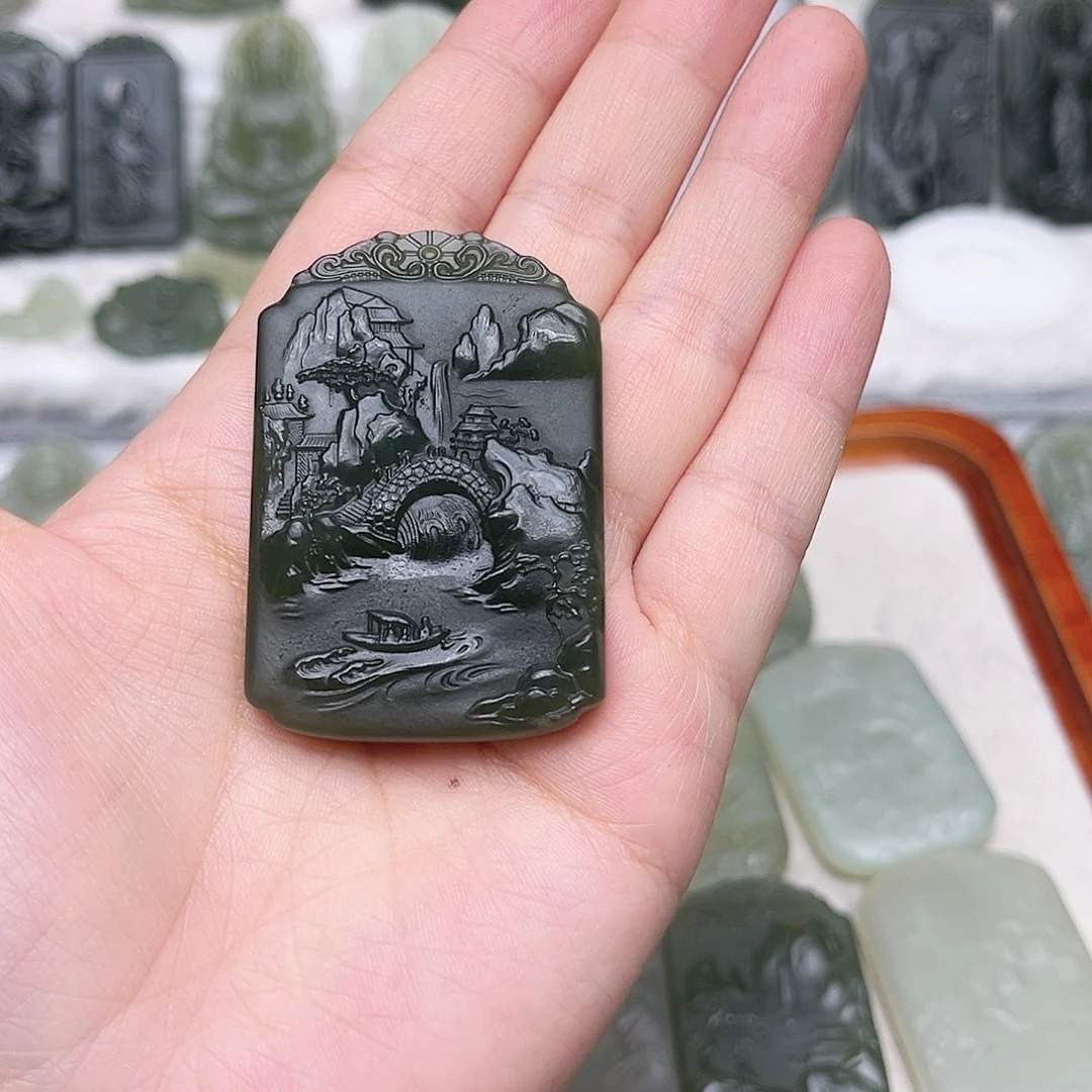 和田玉未镶嵌颈饰爱****舍