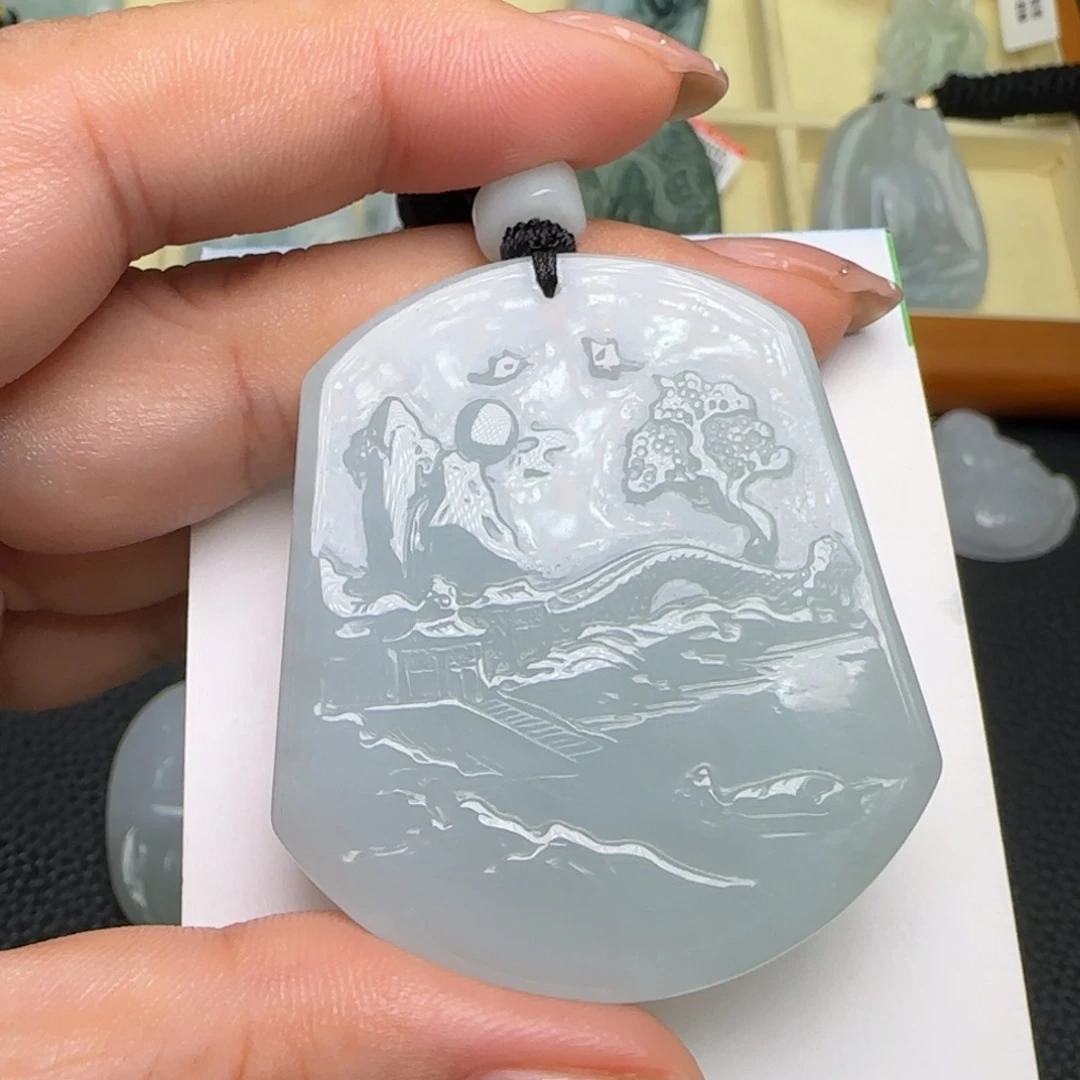 翡翠未镶嵌颈饰