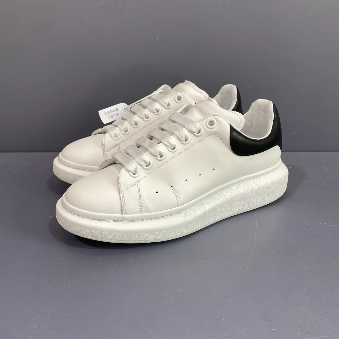 95新 Alexander McQueen/亚历山大·麦昆 41码 休闲鞋 后跟掉字270