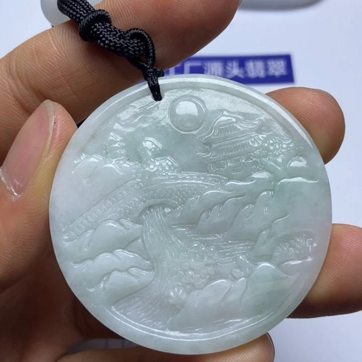 翡翠颈饰未镶嵌翡翠