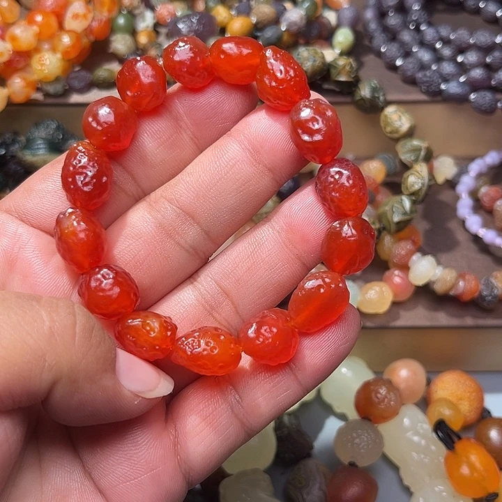 阿拉善彩玛瑙手串