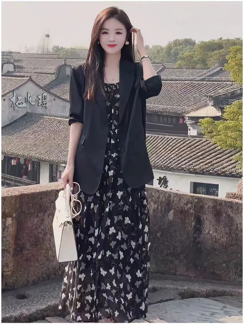 加大码夏新款微胖MM薄款套装小西服外套国风印花黑色吊带裙两件