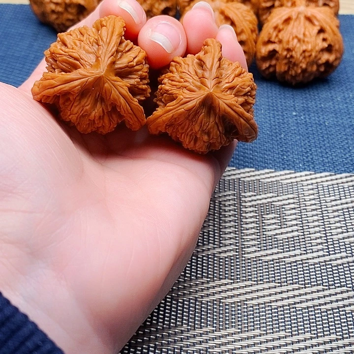 星***你吊坠文玩核桃三棱