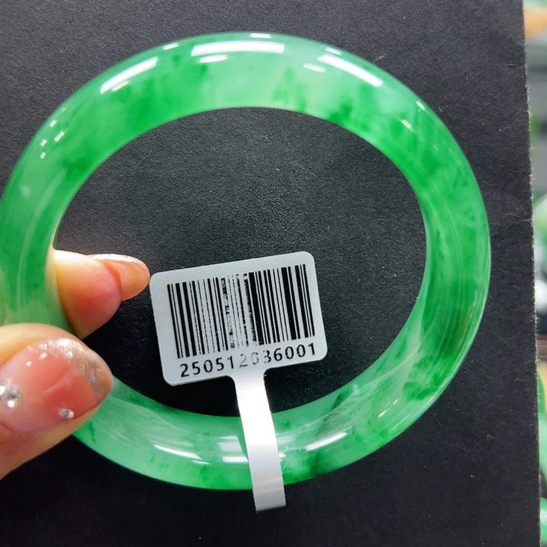 石英质玉手镯未镶嵌纳*