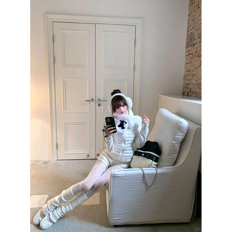 2026春季新款纯欲显瘦针织拼接设计感外套配包臀甜辣妹软糯短裤女