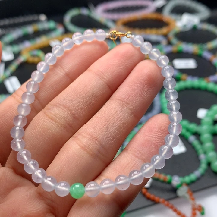 翡翠手镯未镶嵌卡