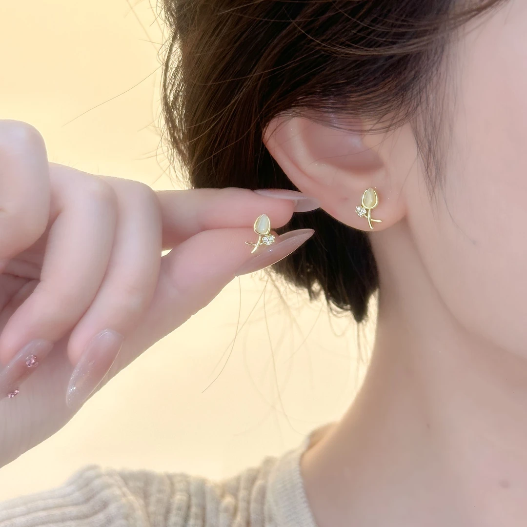 铜合金耳饰 郁金香耳环耳钉时尚简约百搭气质耳饰