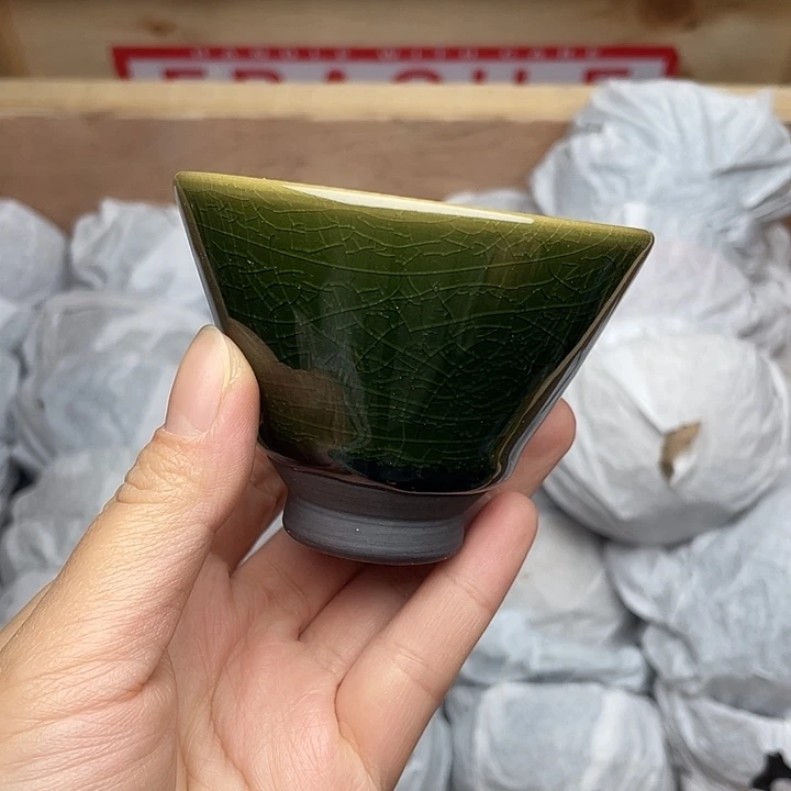 茶盏帝王绿斗笠杯一只