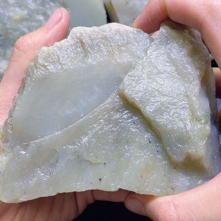 和田玉未镶嵌珠宝半成品