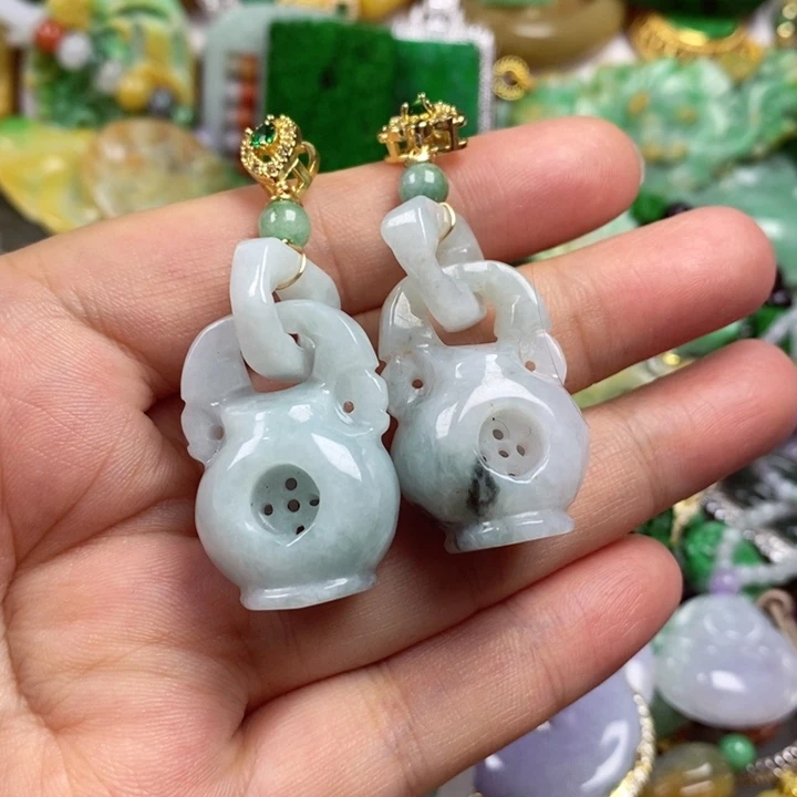 翡翠未镶嵌吊坠(赠链)