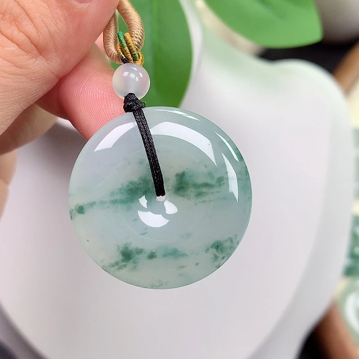 颈饰未镶嵌翡翠平安扣 30x5.1mm