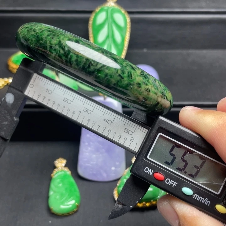 翡翠未镶嵌手镯手镯