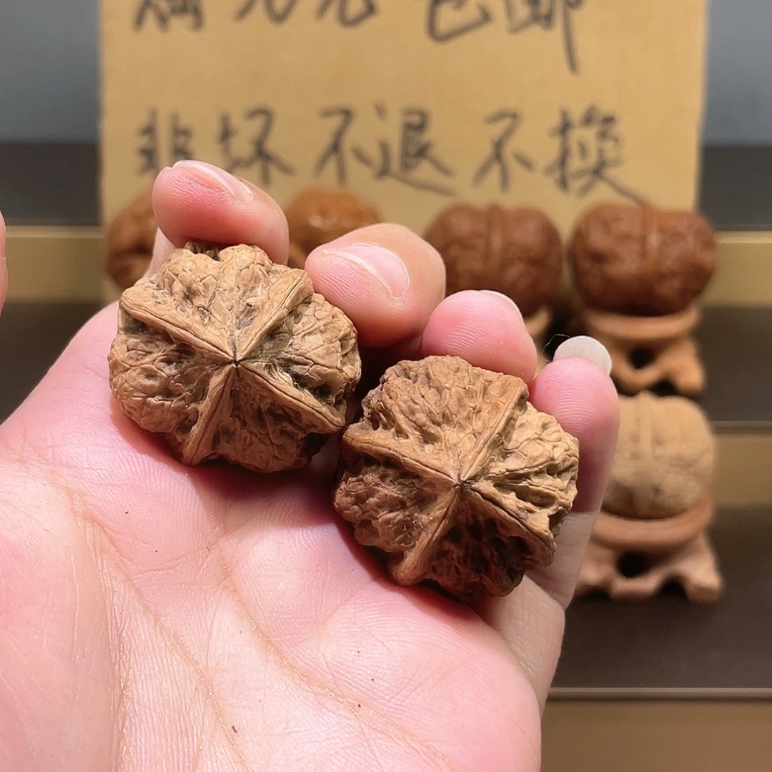 把件文玩核桃飘雪