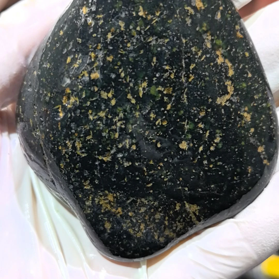 顺***水藏玉药王石原石一个摆件