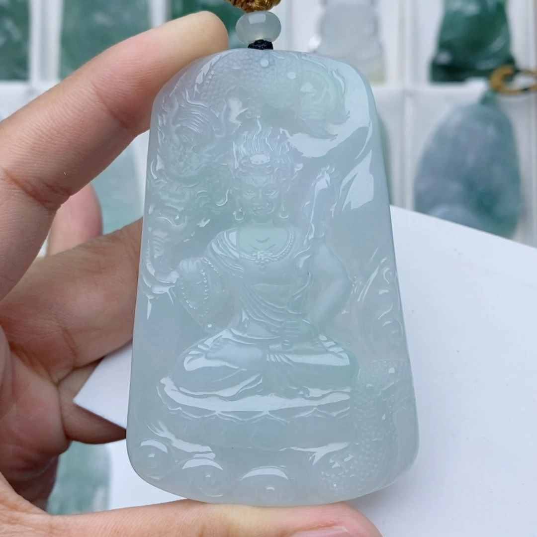翡翠未镶嵌颈饰御龙不动