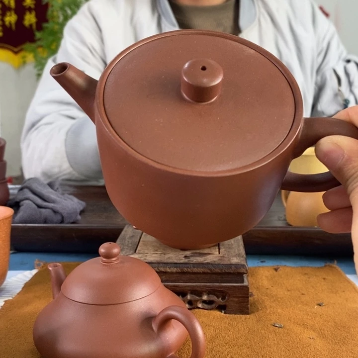 紫砂茶壶红皮龙汉瓦200左右的容量