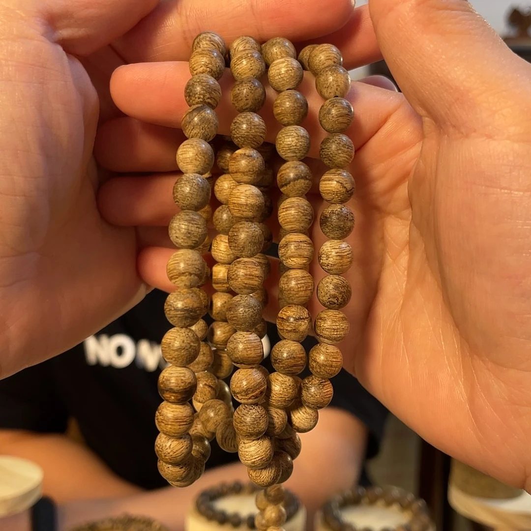 沉香手串马泥涝8mm,21.68g