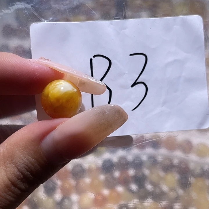 琥珀未镶嵌裸石12.4福利