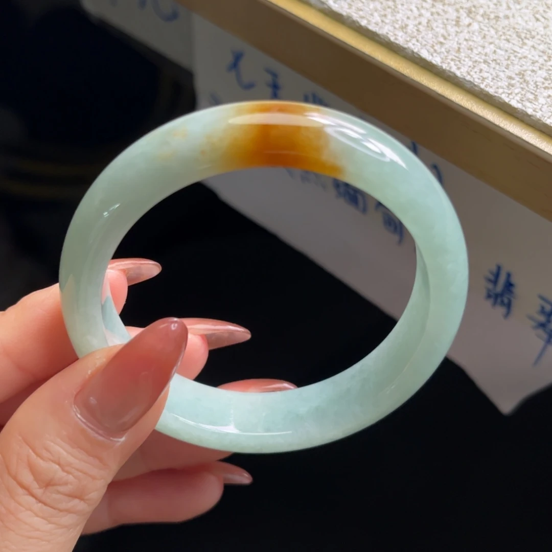 翡翠未镶嵌手镯手镯