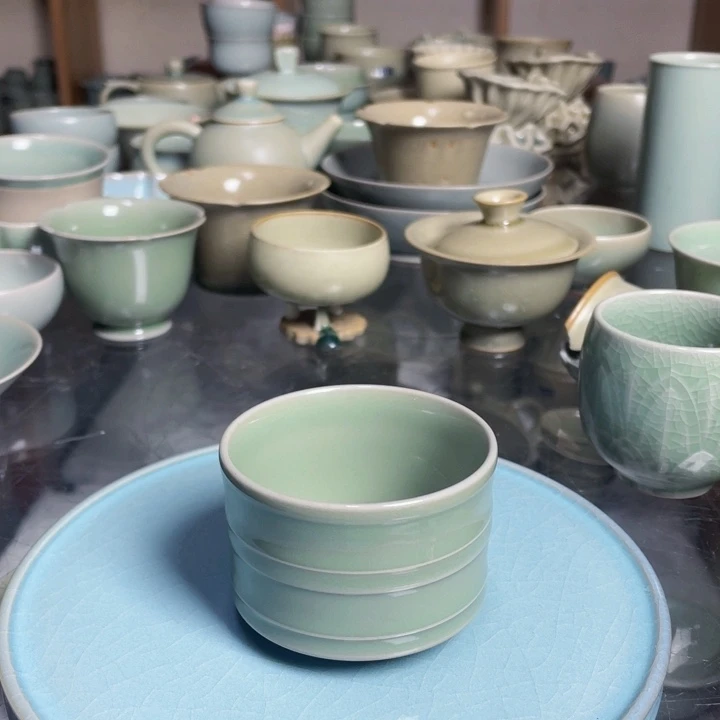 竹节玄纹杯豆绿釉微瑕