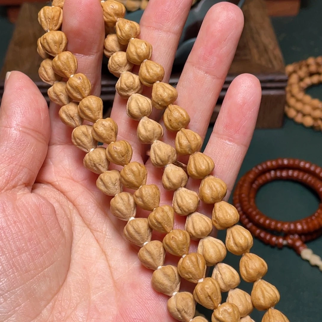 吊坠柏香籽/百香籽绝世莲花手持