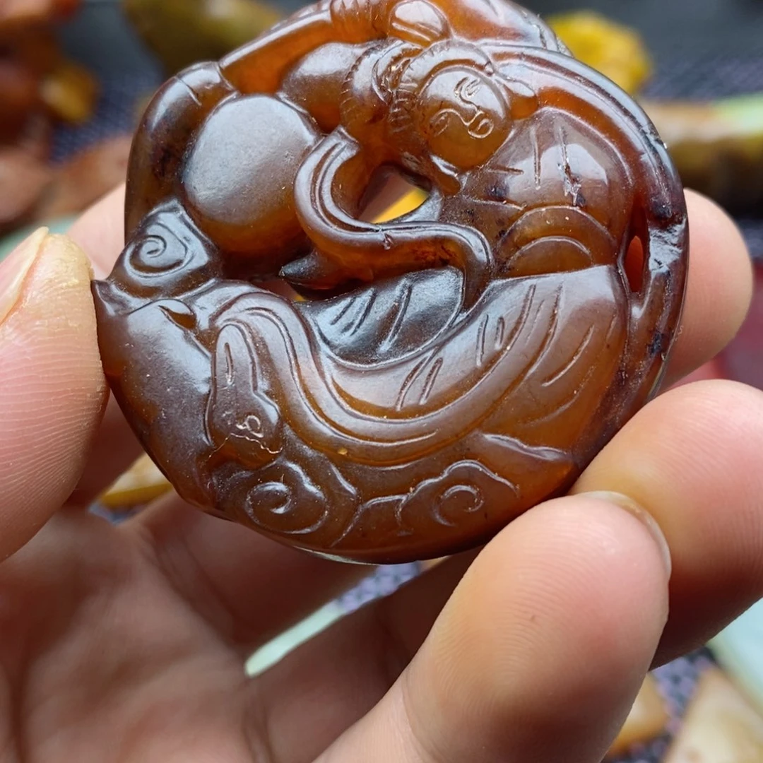 蛇纹石玉颈饰未镶嵌