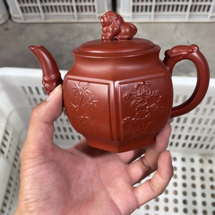 茶壶紫砂老厂紫砂壶一件。