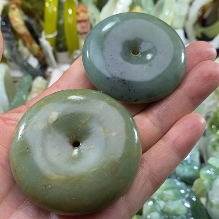 未镶嵌岫玉岫玉吊坠