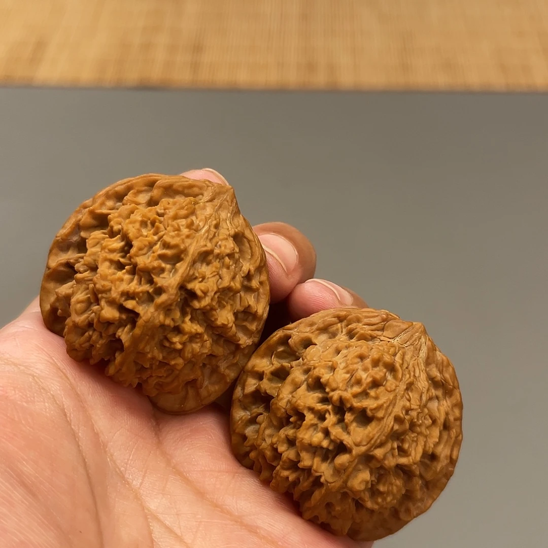 把件猴头核桃43×42全品白茬满天星百花山XM3301